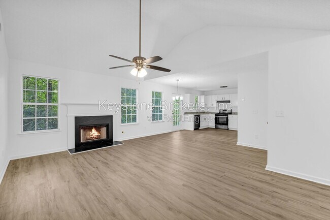 Foto del edificio - 4084 Waldrop Hills Dr