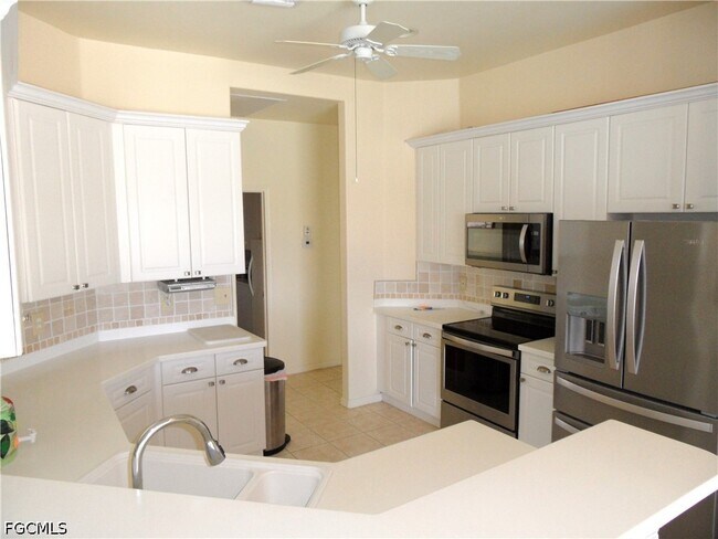 Foto del edificio - 13011 Silver Sands Dr