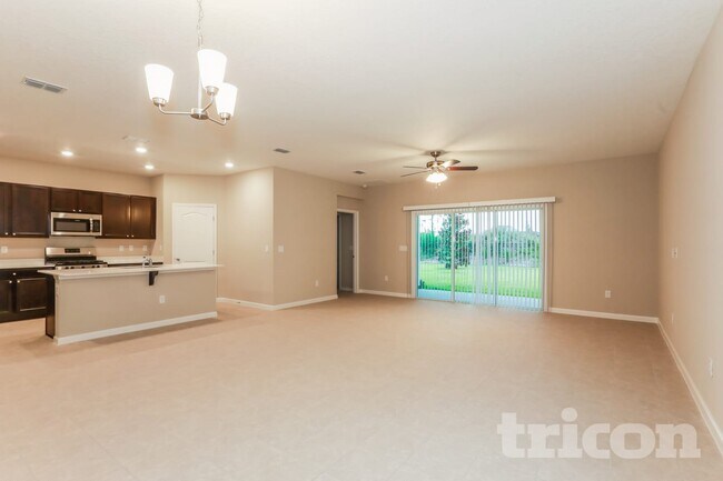 Building Photo - 165 Bloomfield Wy