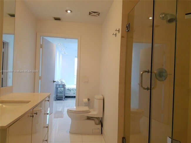 Foto del edificio - 60 SW 13th St