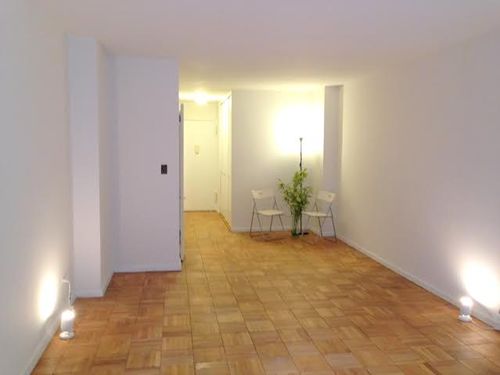 Foto del edificio - 225 E 54th St