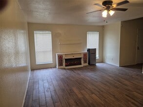 Building Photo - 11545 S Kirkwood Rd