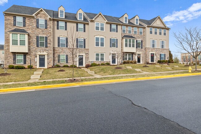 Building Photo - 13555 Handel Pl