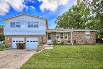 Building Photo - 914-A Crescent St