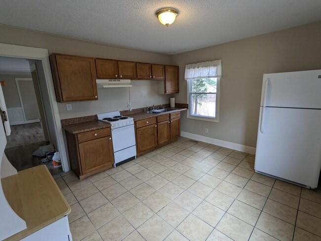 Building Photo - 718 Dogwood Hill Ln
