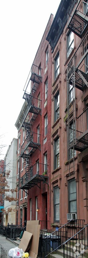 Building Photo - 348 E 78th St