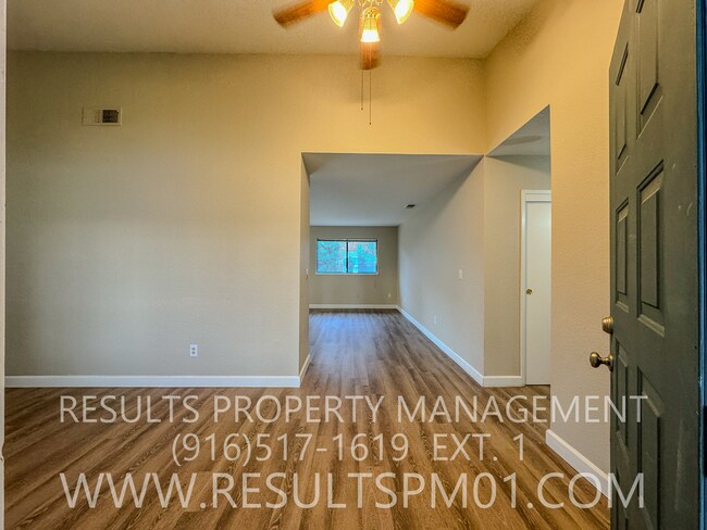 Foto del edificio - Spacious Single-Story Home in Prime Citrus Heights Location