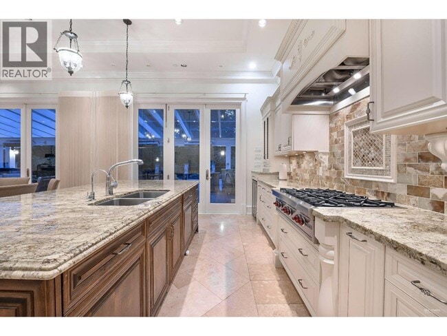 Building Photo - 6389 Elm St