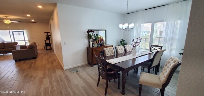 Foto del edificio - 3853 Heatherbrook Pl