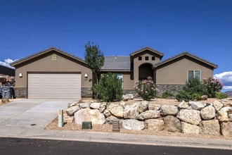 Building Photo - 311 920 N