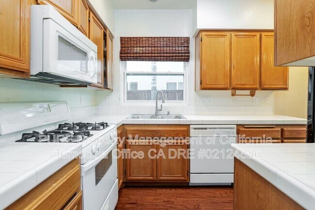 Foto del edificio - 27575 Marian Rd