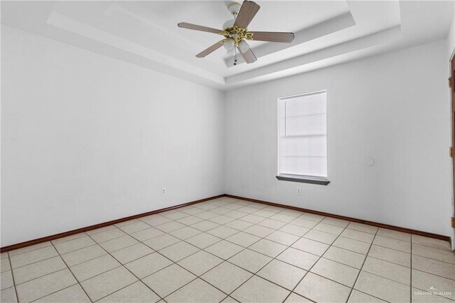Building Photo - 19 Clavel St