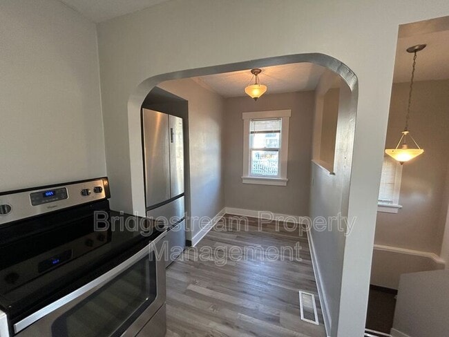 Building Photo - 1729 Patterson Rd