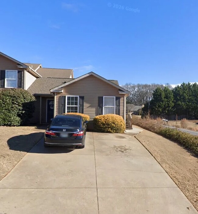 Building Photo - 2A Circleview Dr