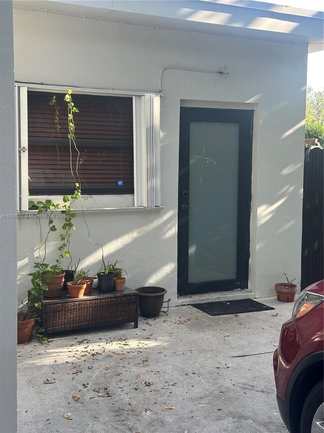 Foto del edificio - 6230 SW 49th St