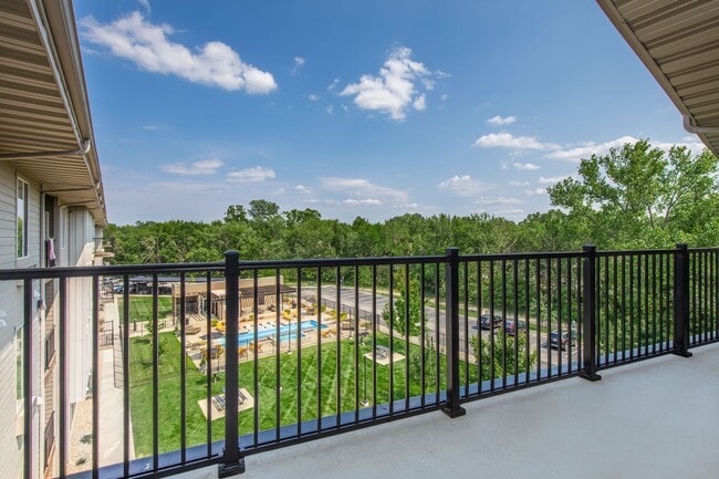 Building Photo - Trail's Bend Apartments and Townhomes