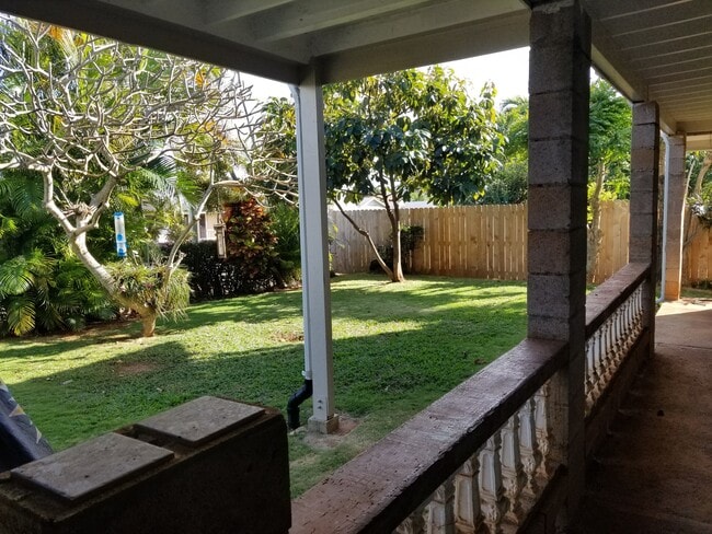 Building Photo - 1675 Malakia Street