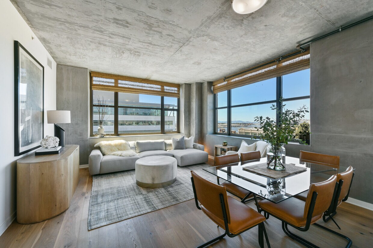 Spacious living room - 311 2nd St