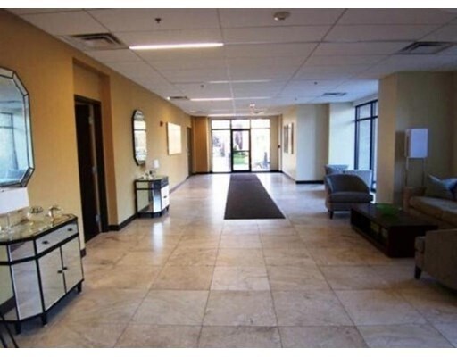 Foto del edificio - 50 Longwood Ave