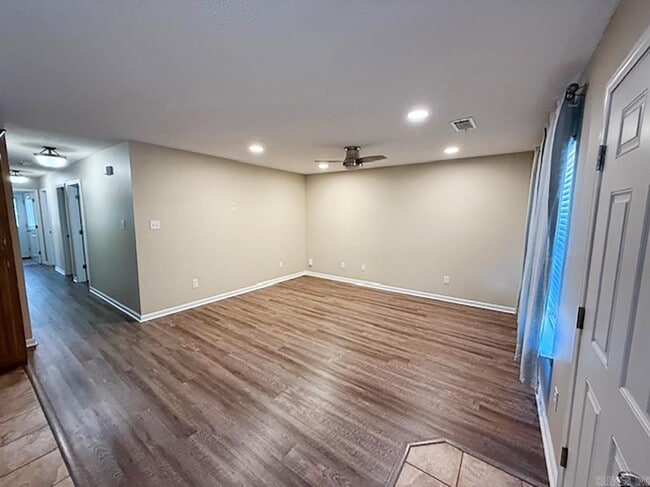 Foto del edificio - 4853 Tall Grass Dr