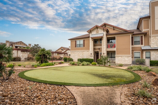 Putting Green - The Crossing at Katy Ranch