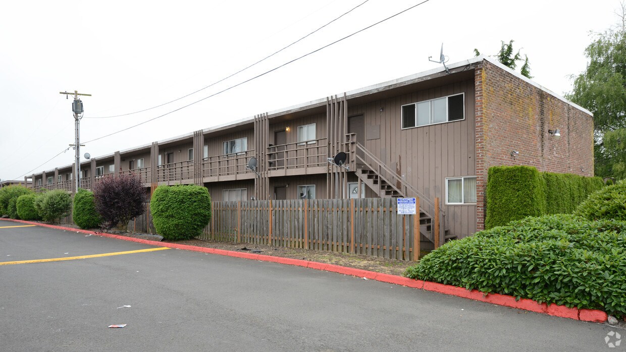 Eastside Village Apartments Gresham, OR