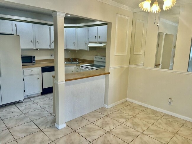 Foto del edificio - 536 Shady Pine Way