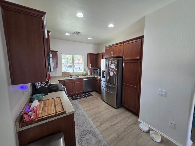 Foto del edificio - 2170 Scully Dr