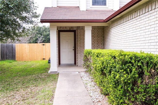 Building Photo - 1209 Still Meadow Dr