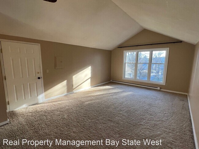 Building Photo - 1 br, 1 bath House - 44 Salem Place 3rd Floor