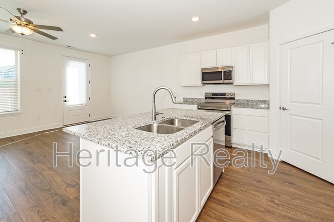 Building Photo - 128 Goose Lndg