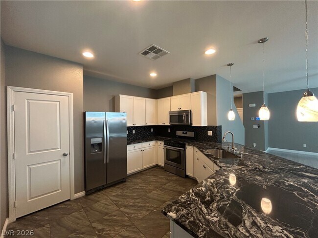 Building Photo - 9841 Colenso Ct