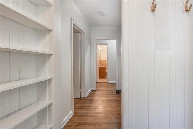 Foto del edificio - 804 Brookdale Dr SW