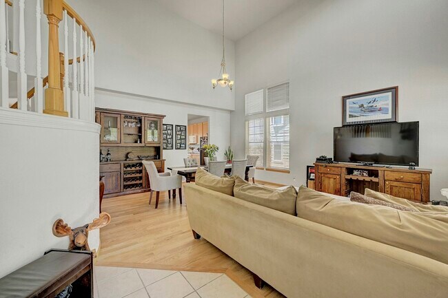 Building Photo - 20758 E Maplewood Ln