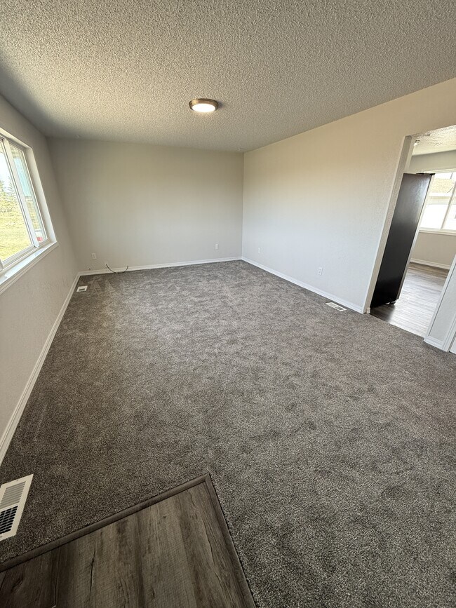 Building Photo - 6233 43rd St SW