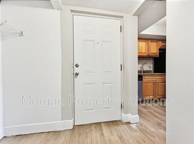 Building Photo - 4721 S Texas Ave