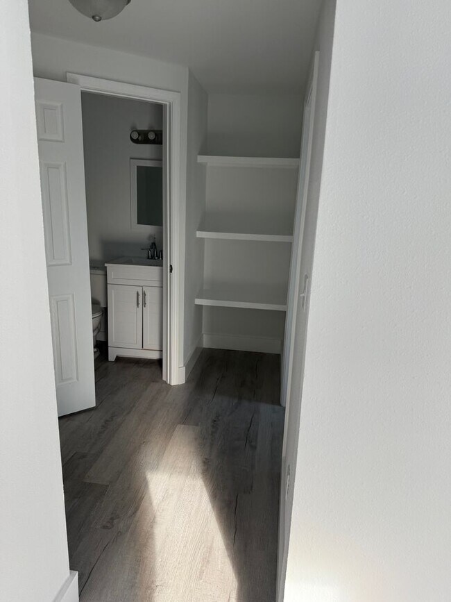 Foto del edificio - BRAND NEW 1-BEDROOM 1-BATH DUPLEX $1,200/ mo. - CLOSE TO EGLIN AFB