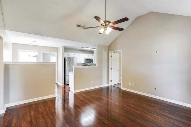 Building Photo - 615 Zellwood Dr