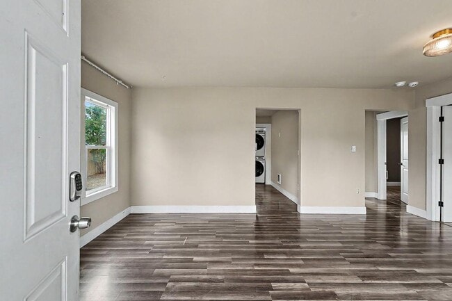 Building Photo - 14917 W Thorne Ln SW