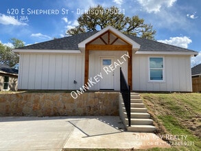 Building Photo - 420 E Shepherd St