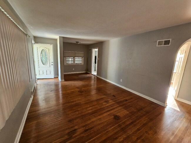 Foto del edificio - 23 Beacon Ave