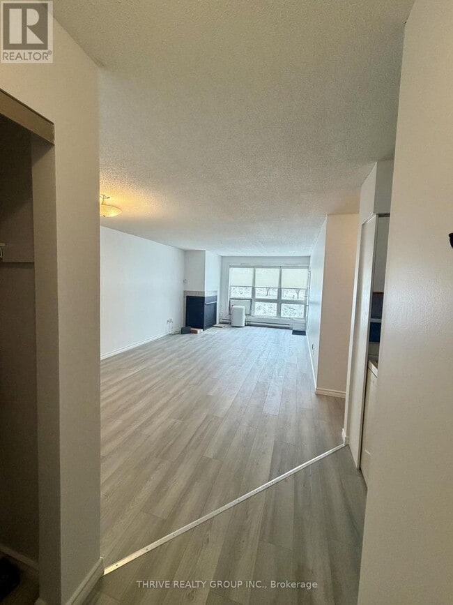 Photo du bâtiment - 9 Jacksway Crescent