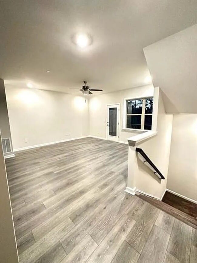 Foto del edificio - 3447 Hidden Valley Cir