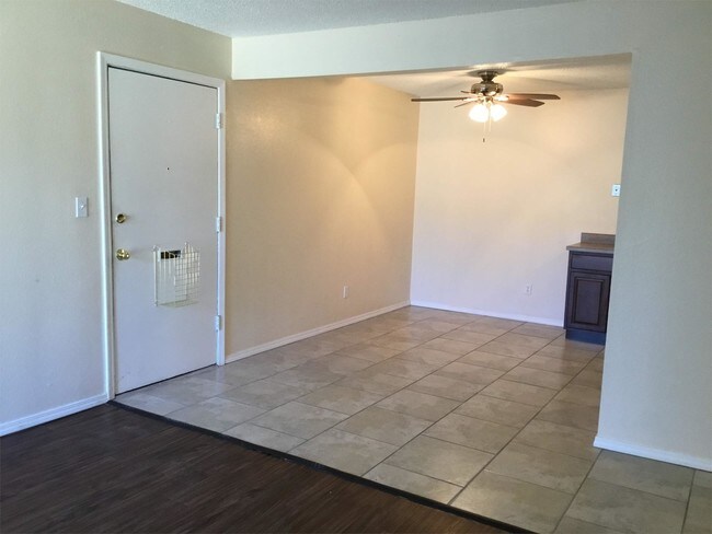 Foto del edificio - 3913 N Rockwell Ave