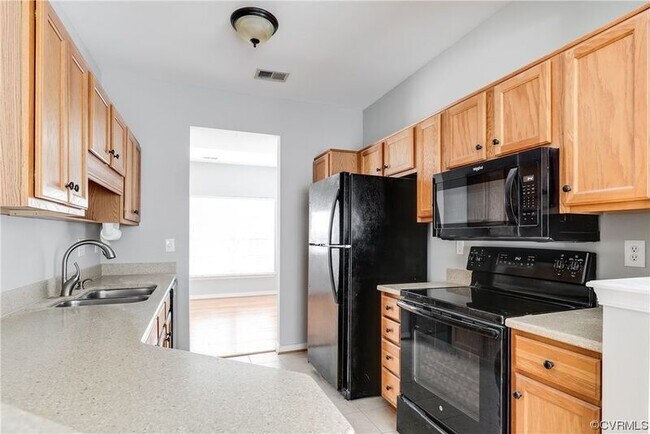 Foto del edificio - 5500 Millstream Ln