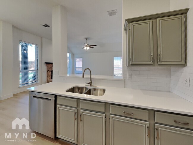 Foto del edificio - 8217 Burleigh St