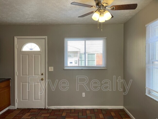 Building Photo - 6935 Gracely Dr