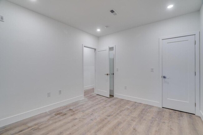 Building Photo - 1520 N 8th St