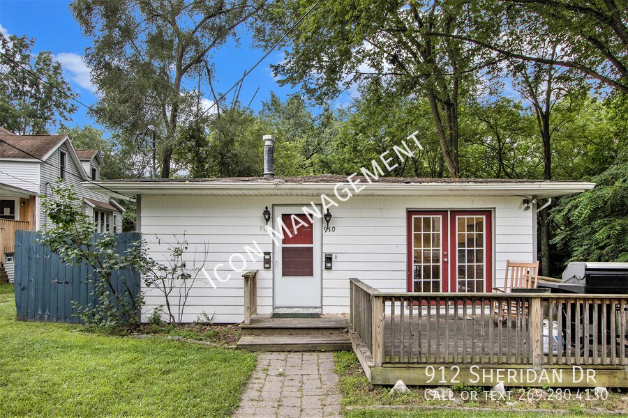 Foto principal - 912 Sheridan Dr