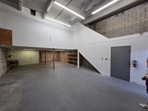 Building Photo - 13718 SW 145th Ct